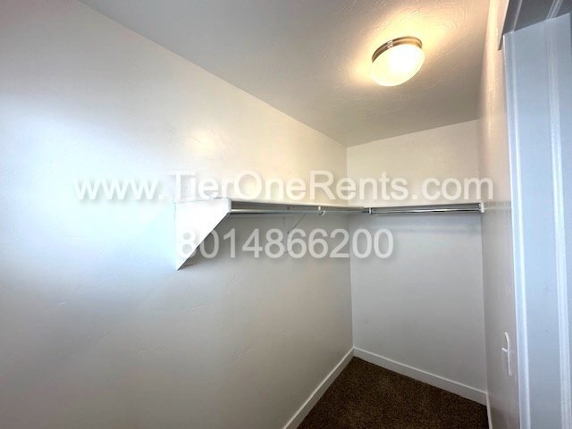 Building Photo - Move in special: $500 off First months rent!