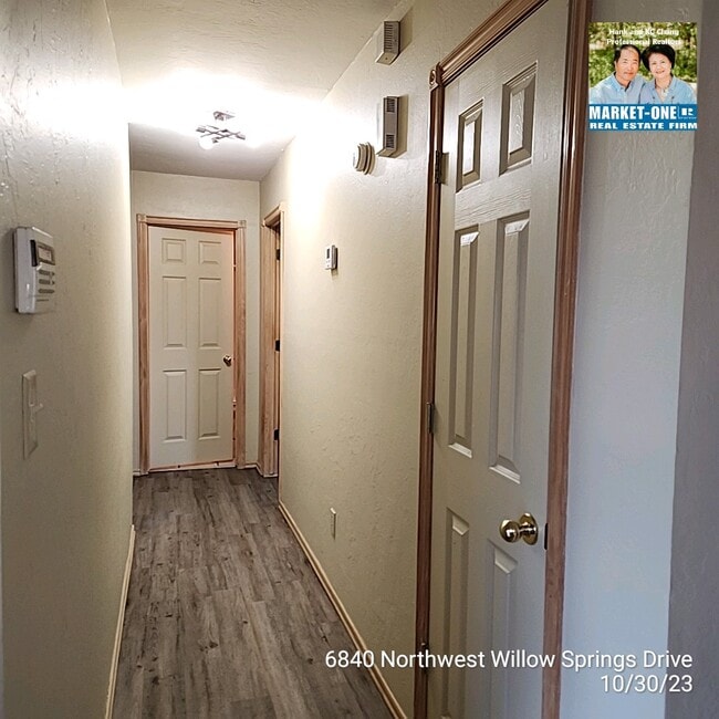 Building Photo - 6840 NW Willow Springs Dr
