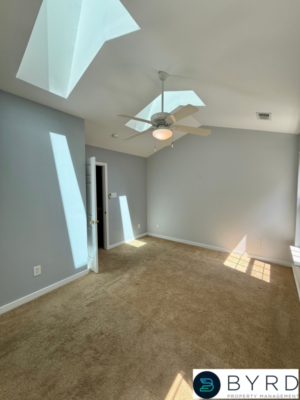 Building Photo - 8651 Millstream Dr