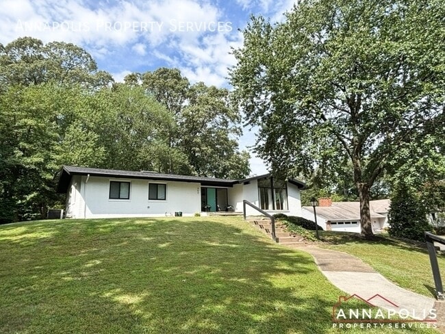 Primary Photo - 364 Dun Robbin Dr