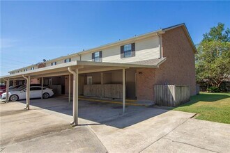 Building Photo - 1110 Windsor St