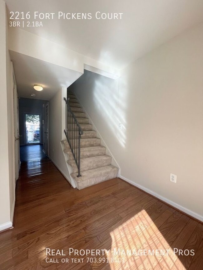 Building Photo - 2216 Fort Pickens Ct