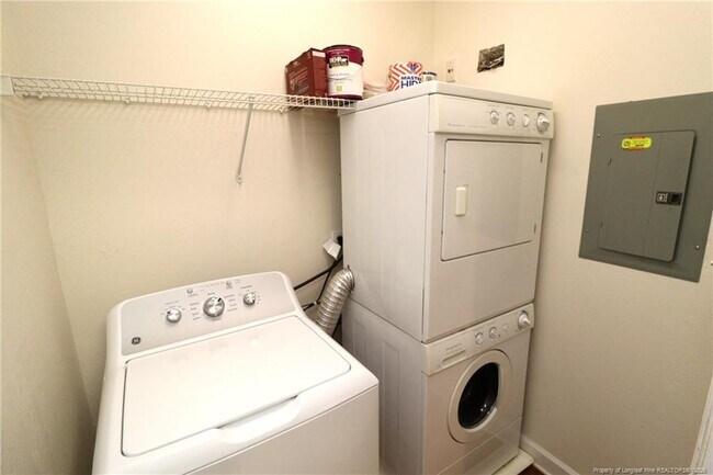 Building Photo - 223 Eyam Hall Ln