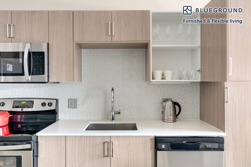 Building Photo - 505 18th St S