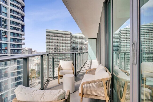 Building Photo - 1300 S Miami Ave