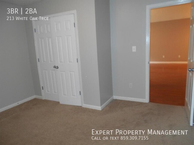Building Photo - 213 White Oak Ter