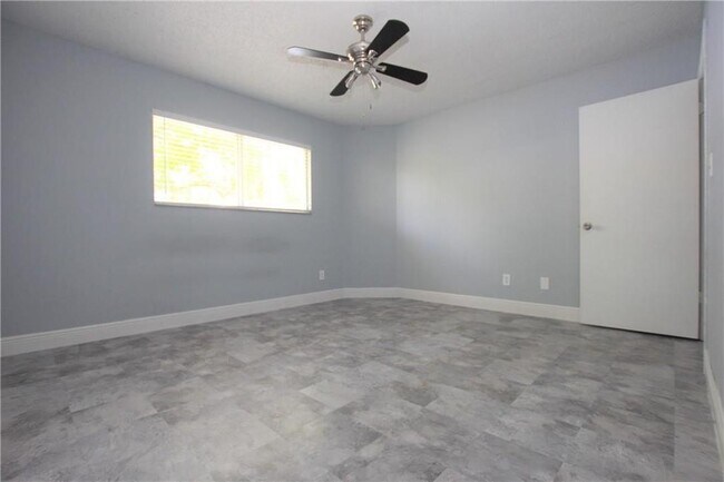 Building Photo - 3413 NW 44th St