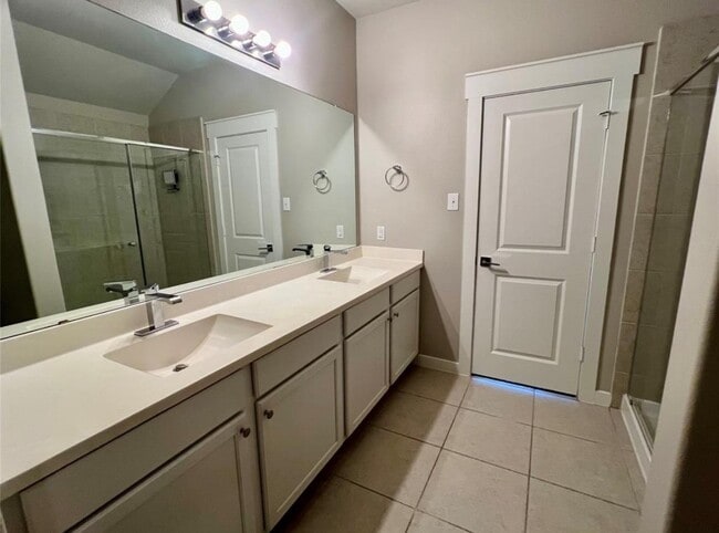 Building Photo - 12347 Breckenwood Mills Dr
