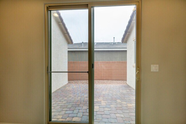 Building Photo - 4209 W Gallinule Dr