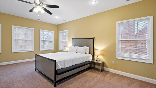 Building Photo - 624 U.S. 29-SI ID1395358P