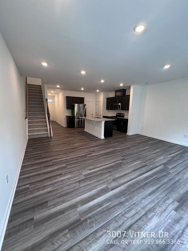 Building Photo - 3007 Vitner Dr
