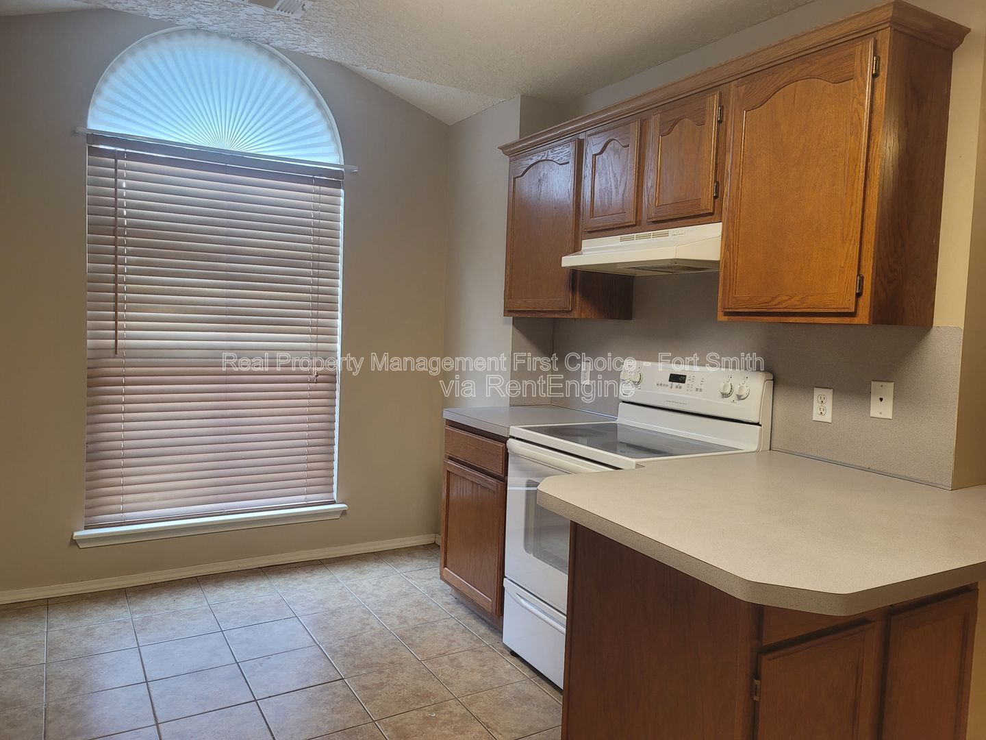 Building Photo - 2316 Woodwind Way