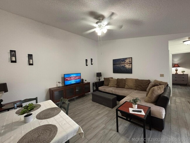 Building Photo - 1289 Periwinkle Pl