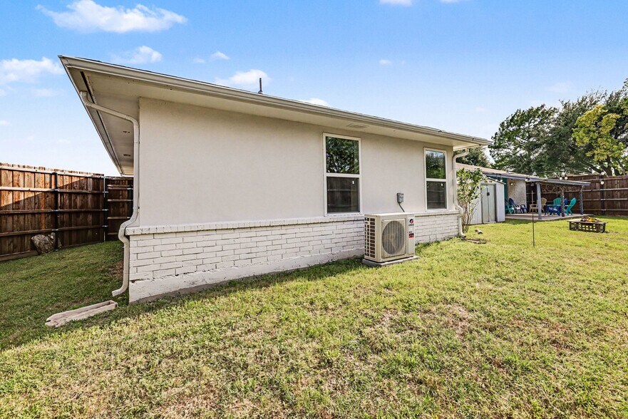 Building Photo - 6556 Osage Trl