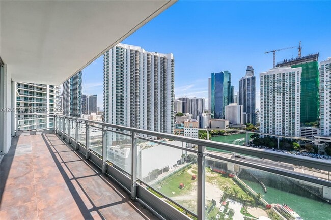 Building Photo - 92 SW 3rd St