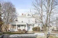 Building Photo - 150 Summer St