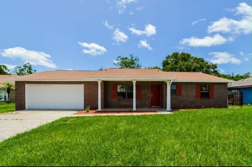 Building Photo - 884 Rayston St
