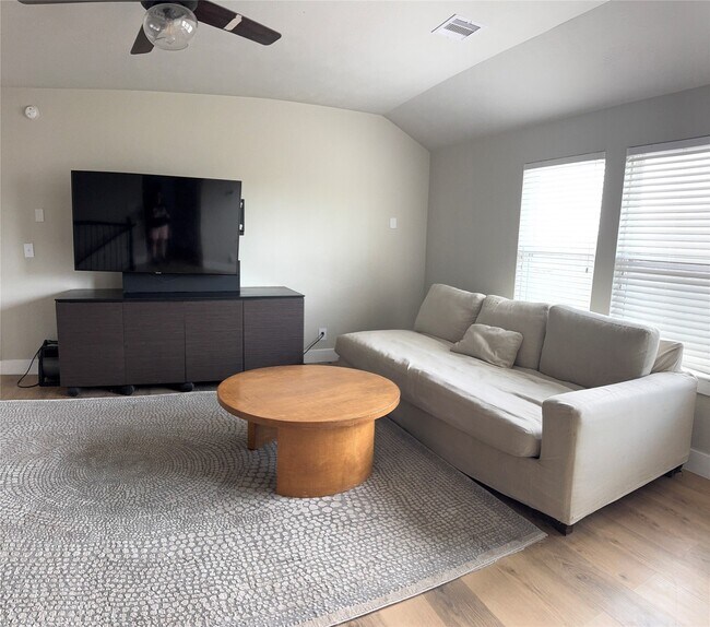 Building Photo - 9935 Clear Diamond Dr