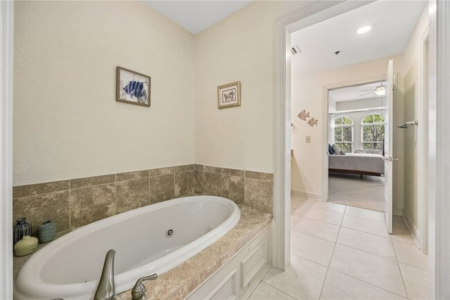 Building Photo - 150 Salt Air Dr