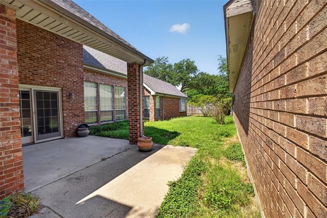 Building Photo - 1037 McCoy Dr