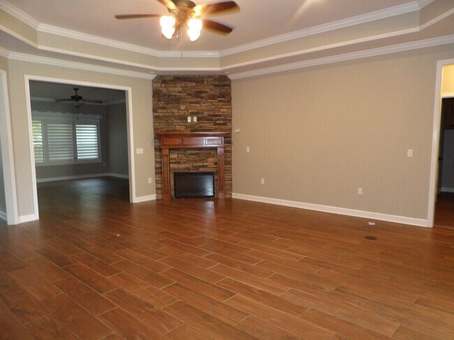 Building Photo - Oak Ridge Forest, Enterprise, AL