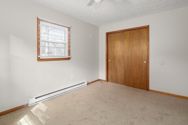 Building Photo - Haw Creek House