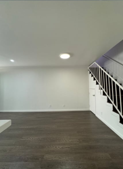 Building Photo - 13012 Riverside Dr