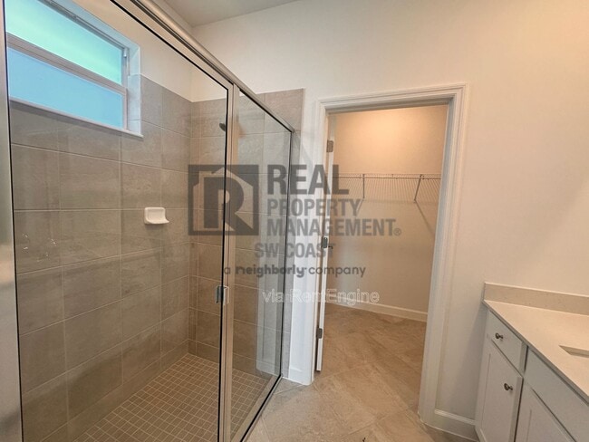 Building Photo - 20503 Hazelnut Ct S
