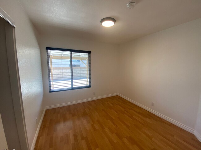 Building Photo - 5828 Ave L11