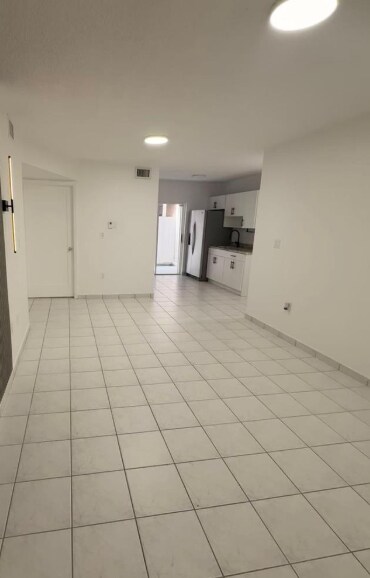 Building Photo - 3262 W 70th St