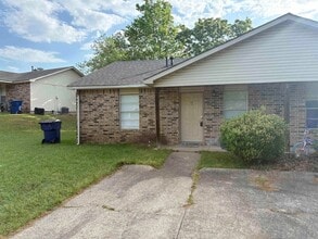 Building Photo - 12 Southland Ct