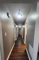 Building Photo - 121 Jackson Ln