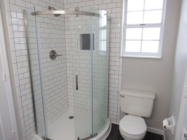 Building Photo - 4 bedroom home w/ walking trail to Percy P...