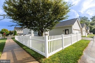 Building Photo - 249 Lord Fairfax St