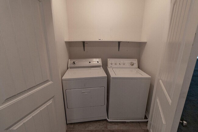 Building Photo - 2807 Amberwood court