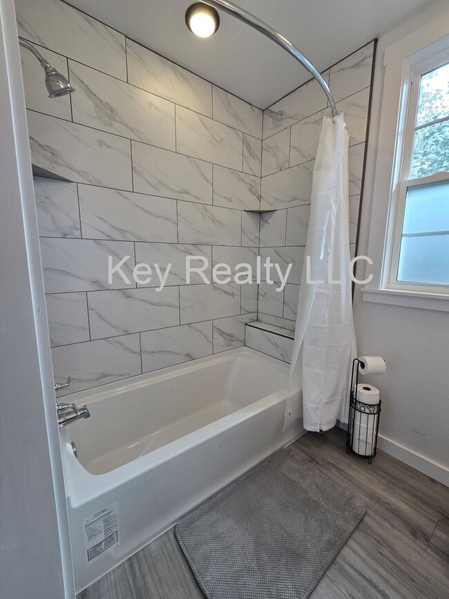 Building Photo - 2608 Horseshoe Dr