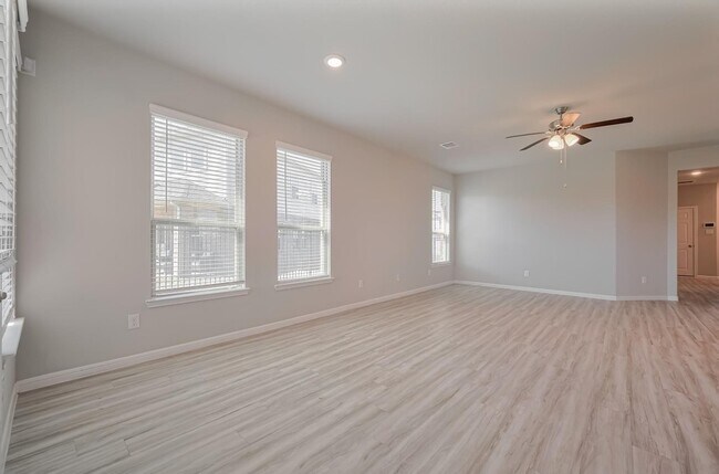 Building Photo - 101 Eliana Shores Dr