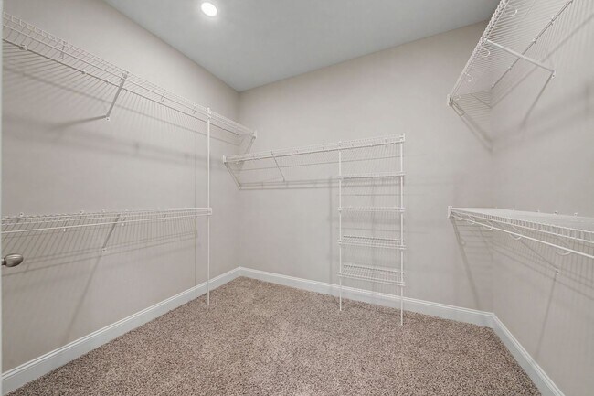 Building Photo - 366 Galway Dr