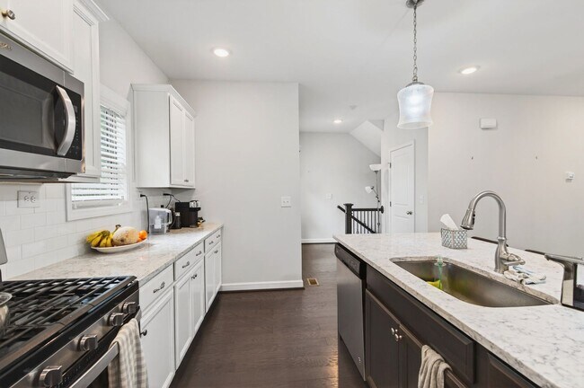 Building Photo - Stunning & Spacious Downtown Kennesaw Townhome 3 Bed 3.5 Bath w/2 Car Garage!