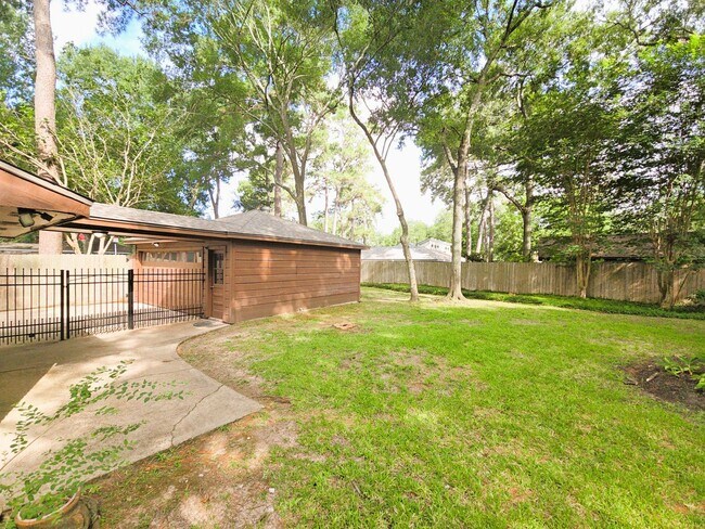 Building Photo - 12702 Ravensway Dr