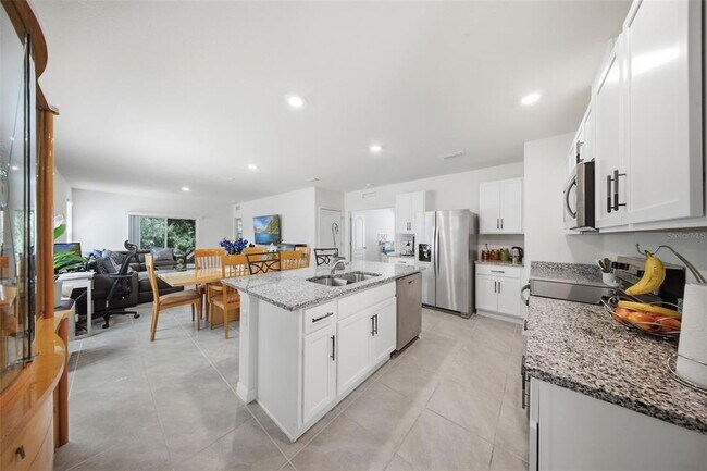 Building Photo - 479 Pelham Park Dr