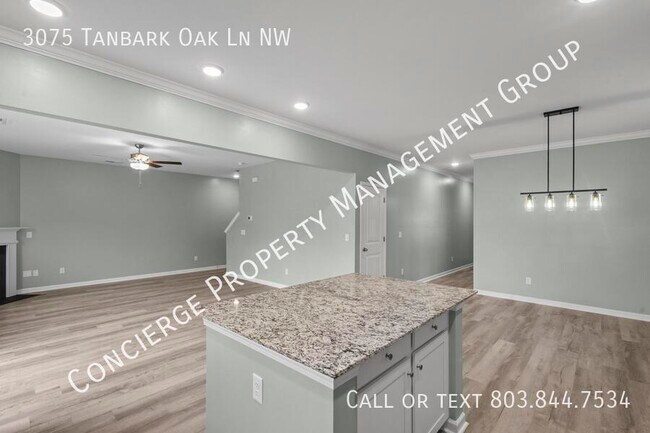 Building Photo - 3075 Tanbark Oak Ln NW