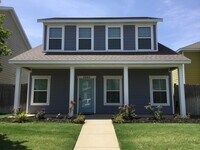 Building Photo - 3802 SW Peachwood Dr