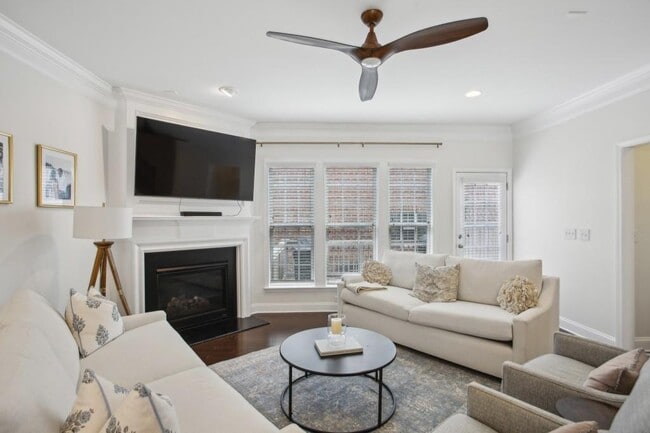 Building Photo - 346 Ardmore Ct NW
