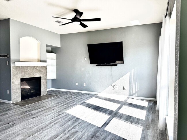 Building Photo - 15218 Loys Coves Ct