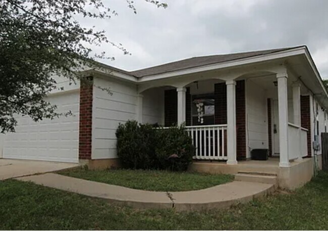 Primary Photo - 15214 Sabal Palm Rd