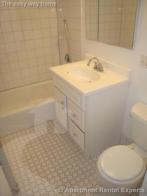 Building Photo - 36 Central St