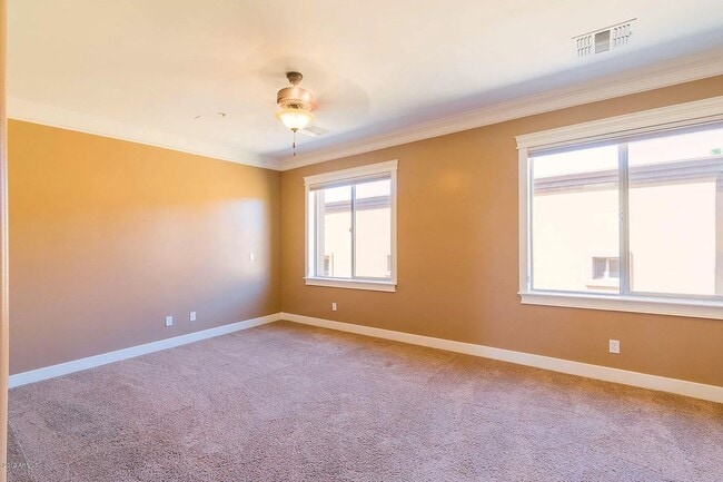 Building Photo - 3 Bed | 3.5 Bath - Biltmore Luxury Townhomes