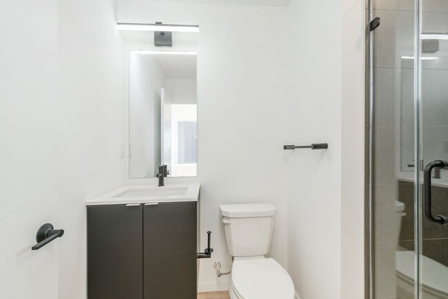 Building Photo - Signal House