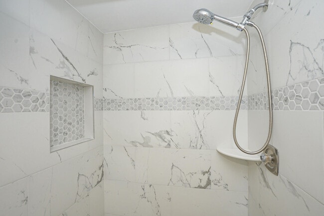 Building Photo - 1950 SW Palm City Rd